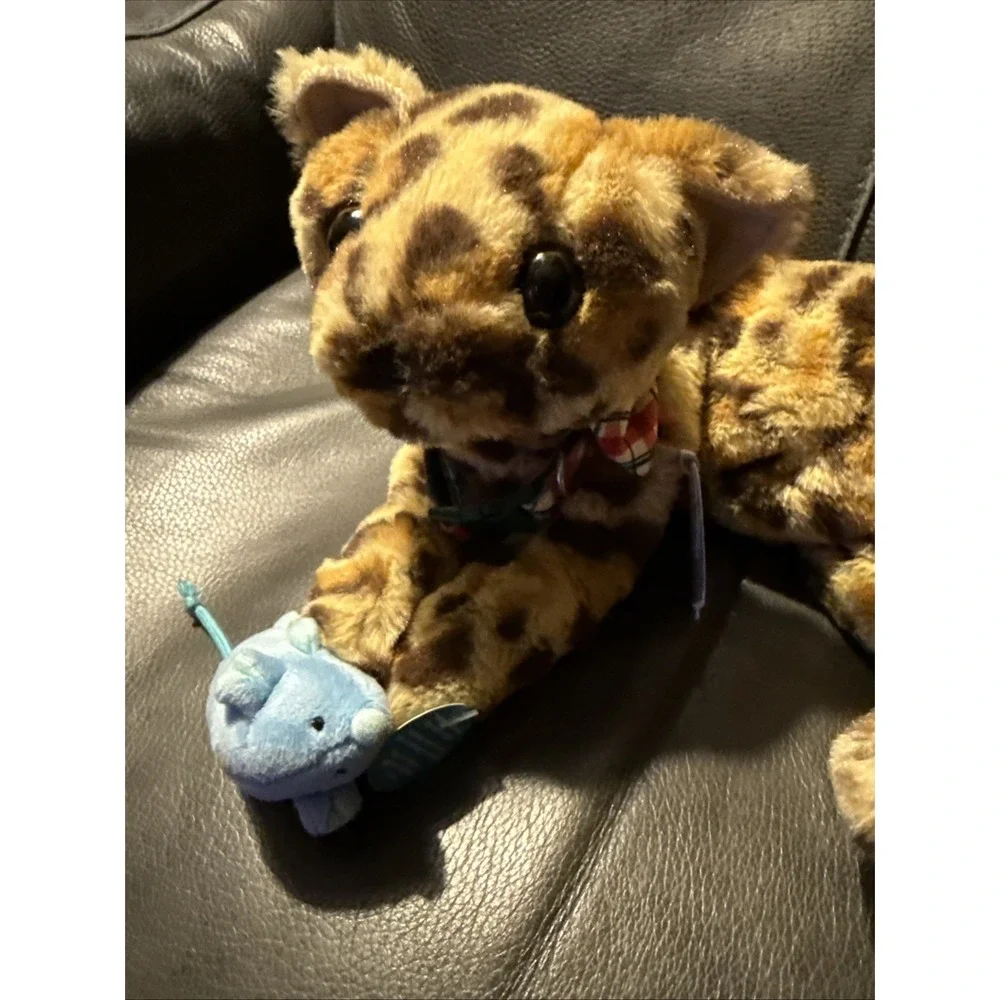 NWT Manhattan Toy Loki Leopard Stuffed Plush Cat Magnetic Front Paws & Mouse Toy